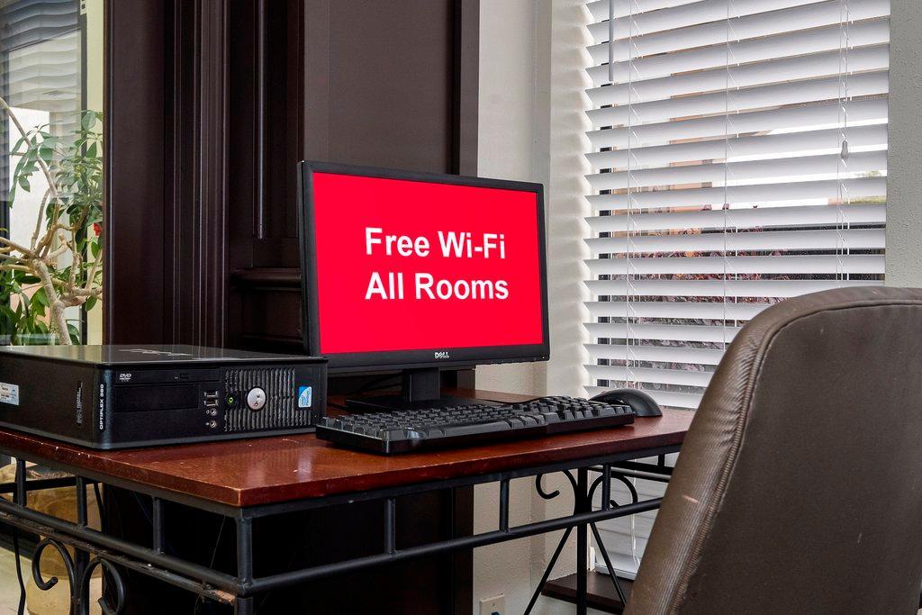 Red Roof Inn Plus+ & Suites Knoxville West - Cedar Bluff Bagian luar foto
